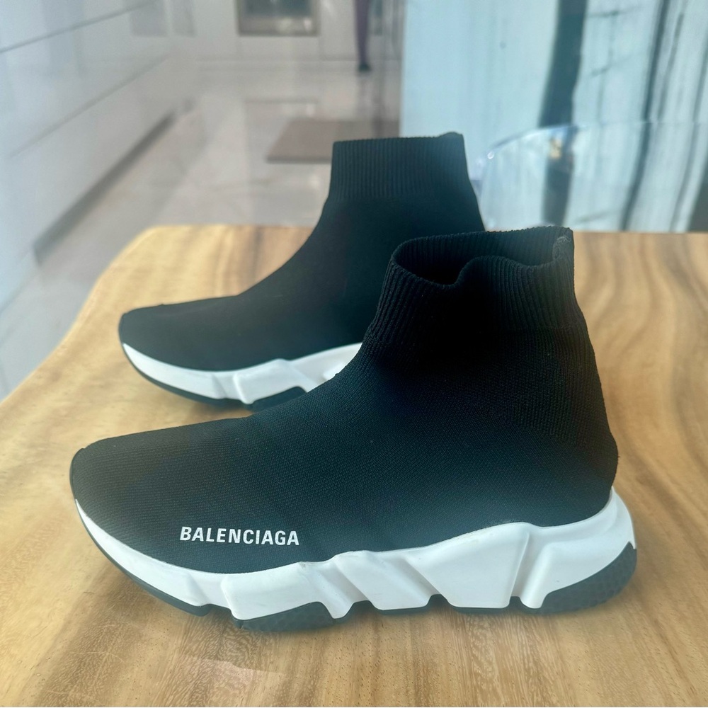 BALENCIAGA Speed High-Top Sneakers
Like New shoes - Picture 6 of 11